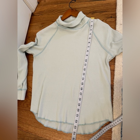 Everlane Pale Mint Green Waffle Knit Shirt Size M Organic Cotton - Picture 9 of 9